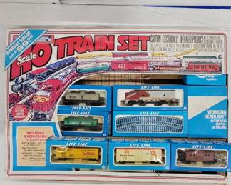 Ho Train Set Trains Cars & More