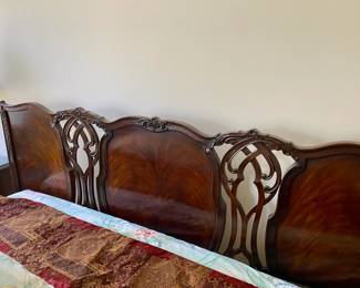 Queen Size Drexel Heritage Latticed Headboard w/ Mahogany Veneer