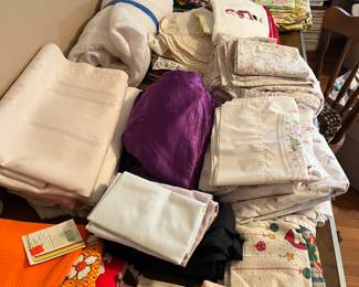 Linens there are lots