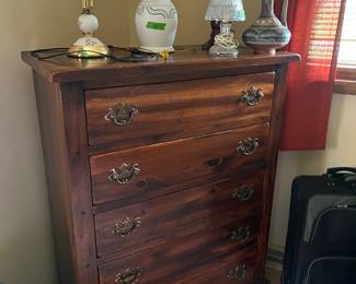 Dresser and Lamps
