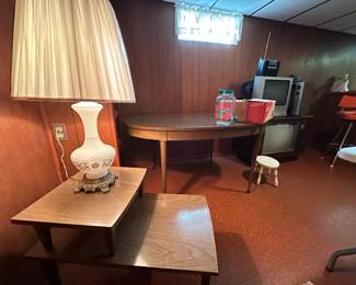 Mid Century end table set and lamps!