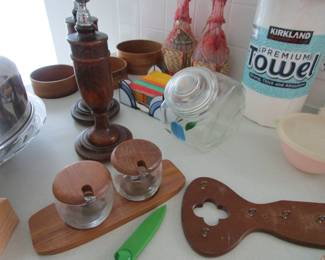 More kitchen
