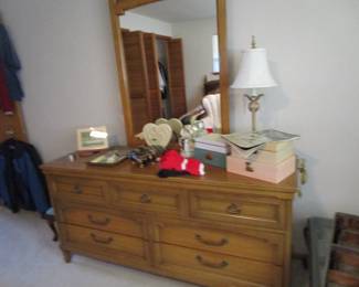 Vintage Drexel dresser with mirror