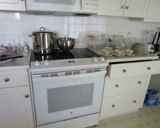 More kitchen