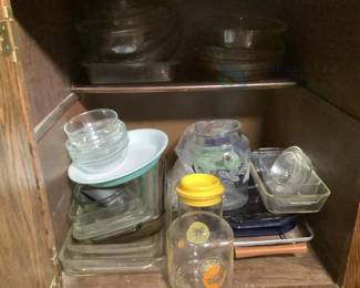 Mixed Glassware/Cookware with Containers and Lids
