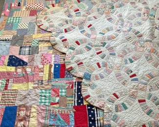 Vintage Hand-Quilted Double Wedding Ring Patchwork Quilt