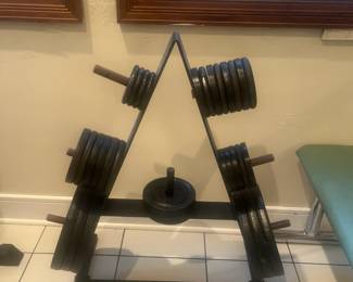 Weight rack and metal plates