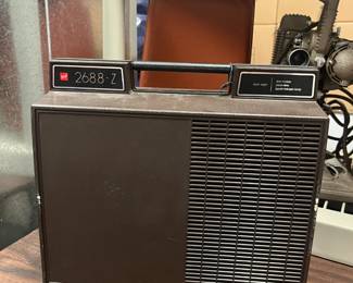GAF 2688 - Z Projector w/Carry Case