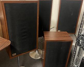4 EPI speakers w/chrome stands