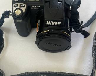Nikon CoolPix 5700 Camera