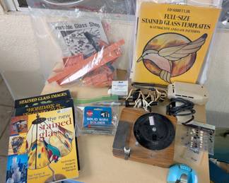 Stained glass patterns and some toolssome stained glass patterns and tools