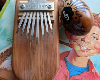 Mountain Melodies Electric Kalimba - Handcrafted in Georgia, USA, 8-note thumb piano (diatonic scale), Solid wood body with Built-in ¼" jack – works great through an amp