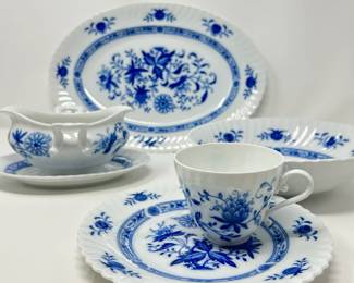 Dreden Blue Onion china. Complete set of 12