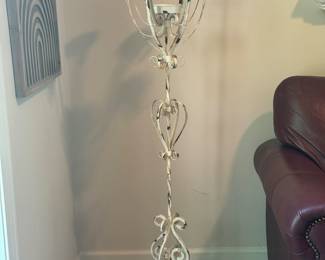 Metal floor candle stand