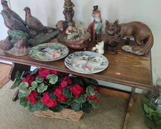 vintage table, fox themed statuary