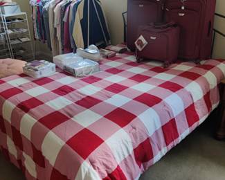 Bed, Luggage, clothing
