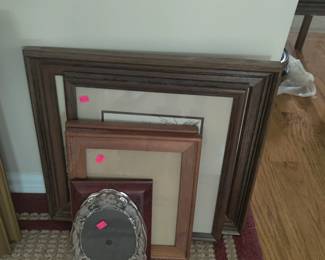frames/wall art