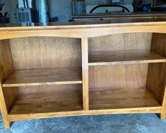 Adjustable shelf bookcase
