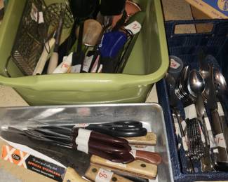 Knives
Utensils