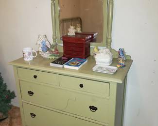 Darling Vintage Dresser
