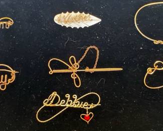 Vintage Gold Wire Jewelry W Names Mother Pin