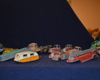 Die-cast trucks - Camper, Firetruck