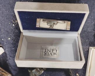 Tie clips