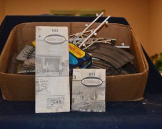 Models 1453 and 1451 train tracks HO scale