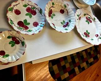 Cherry design service for 6 - Platter, serving dish, 6 soup, 6 dinner, 6 salad, 6 coffee/tea dessert plates