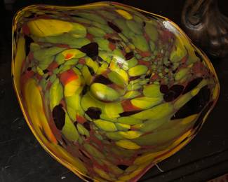 Art glass bowl