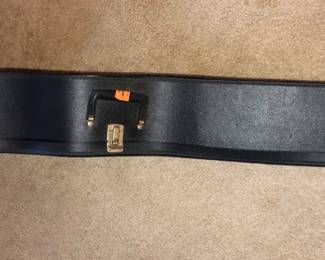 Travel case for guitar