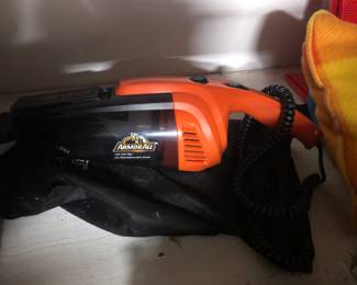 Car vacuum