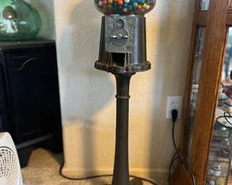 Gumball machine