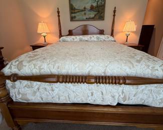 Asking Price: $450
Approx Measurements: Queen
Item: Rock City, Solid Wood, Queen 4 Poster Bed, EUC (Restonic Comfort Care Mattress available).