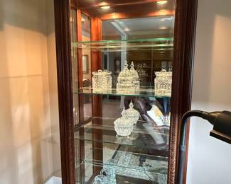 Asking Price: $300
Approx Measurements: 40w x 16d x 81h
Item: Lighted, Wood/Glass Curio Cabinet
