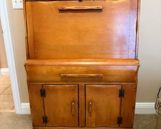 Asking Price: $290
Approx Measurements: 33.5"w x 17"d x 52"h
Item: Antique Secretary, Unique, Solid Maple