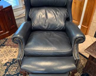 Asking Price: $1000 (each, 2 available)
Item: Bradington Young Leather Gentlemens Recliner, (Ladies Also Available)