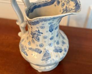 Asking Price: $24
Approx Measurements: 11"h x 9"w
Item: Blue/White Pitcher