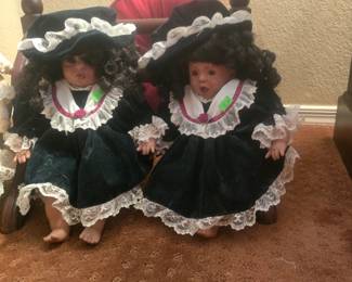 2 dolls
