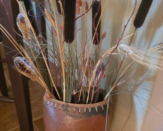 Terracotta pot with naturals