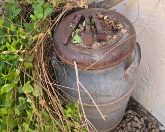 Antique cream can