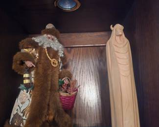 Santa figurine, carved NA figurine