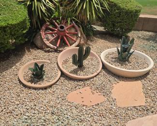 Several 1/2 moon planters, wagon wheel