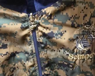 Jacket reversable