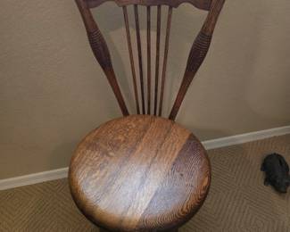 Unique round bottom chair