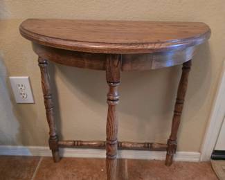 Half circle Oak table