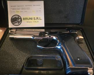 Bruni starter gun for track or swimming