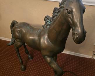 Metal horse statue 4ft tall