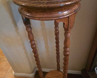 Tall plant/display stand