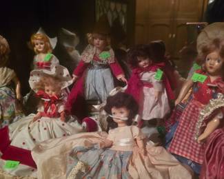 Doll collection of (approx 20)